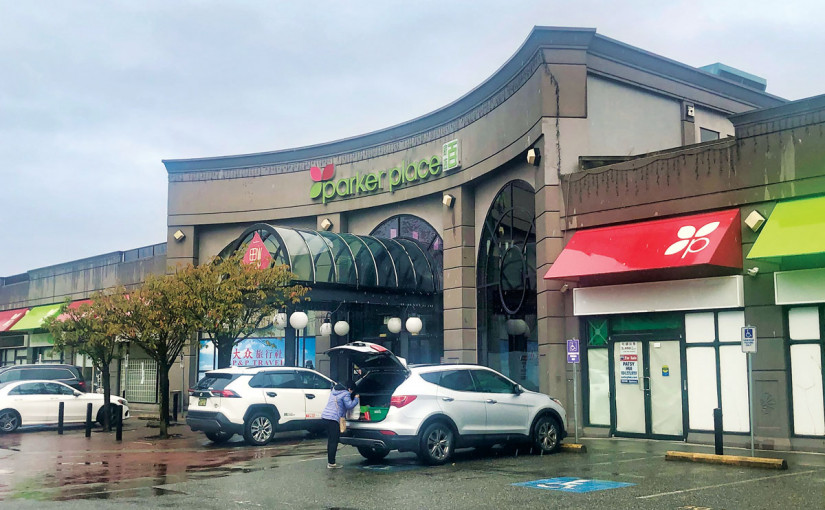 列治文一商場內用餐 華裔女子手袋被搶走！ 內有2萬多元現金！