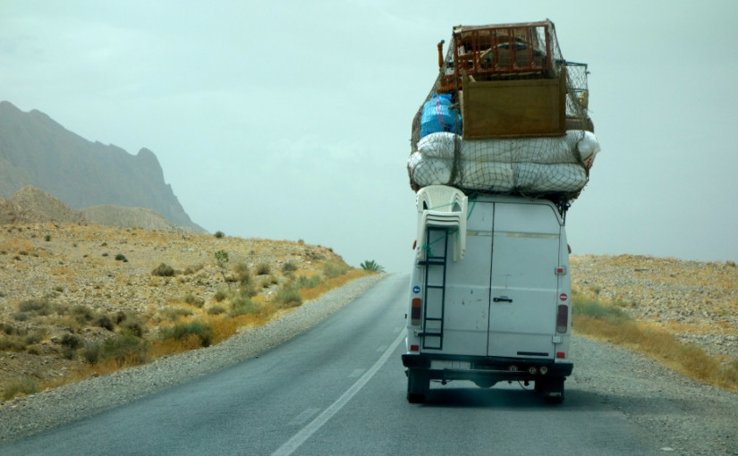 搬家日臨近 卑詩省民家居物品沿路掉