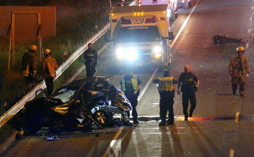 密市QEW發生2死3傷嚴重交通事故