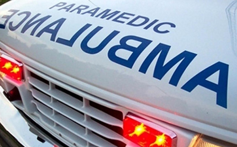 士嘉堡401路段有車衝出公路 全車翻轉 1男1女重傷