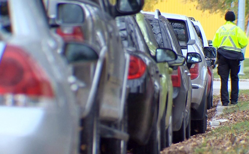 車道維修將車停在馬路旁 車主接8張告票