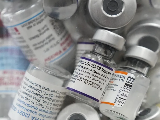 包括對抗奧密克戎變種病毒 莫德納已向加拿大衛生部申請批准新疫苗