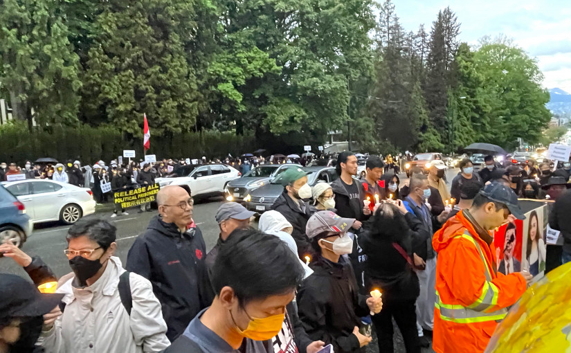溫市逾3千民眾冒雨參與六四悼念 望民主燭光繼續傳遞