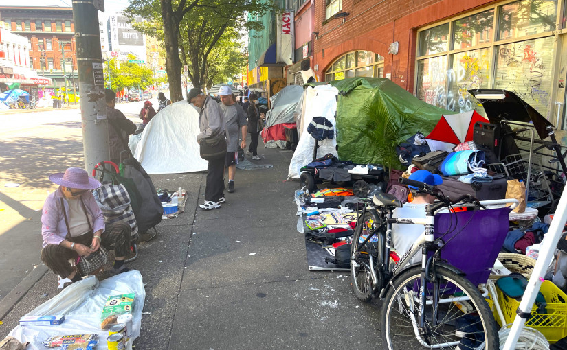 溫東喜士定從「醉酒街」變「帳篷街 」 有帳篷主人稱避暑之用