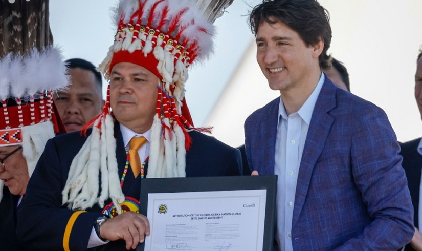 總理與亞省Siksika第一民族簽署歷史性土地索賠協議
