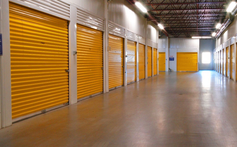 情侶分手後男方拒絕搬走遺棄家具 裁定須賠償女方租迷你倉費用