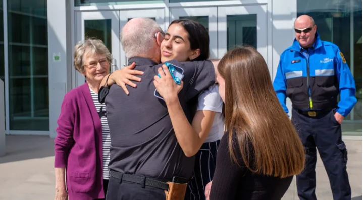 心臟病發獲救 卑詩大學77歲學生感謝為他急救的同學