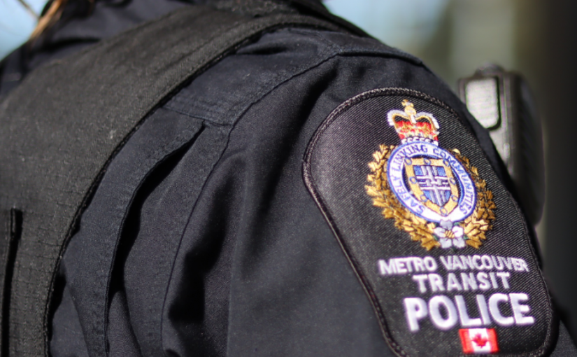 逃避截查 汽車釀成多車相撞 兩人死亡