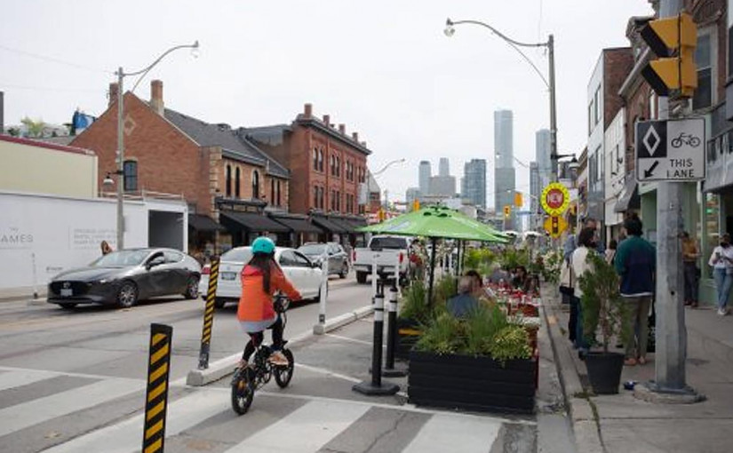單車流量增兼食肆佔用路面 市中心中午塞車越趨嚴重