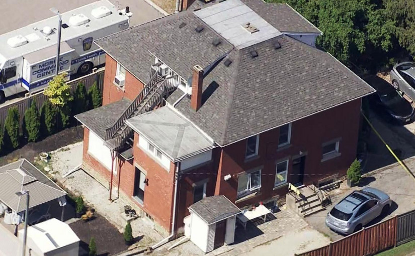 密市1男1女家中死亡 兇殺組介入調查