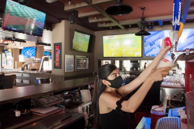 卡塔爾世界盃期間 卑詩省酒吧延長營業時間