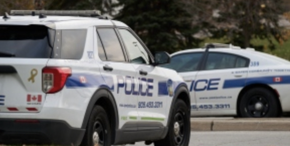 保頓高速公路撞泥頭車 49歲SUV女司機重傷