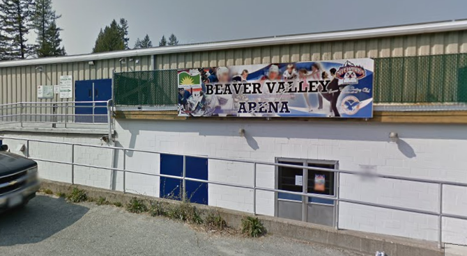 卑詩體育館男僱員在女更衣室放手機偷拍    被醒目女學生察覺