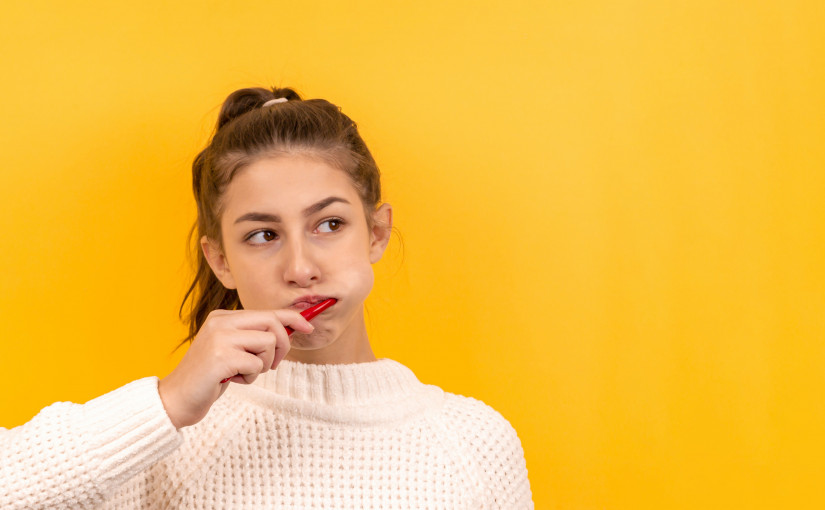 流牙血｜刷牙流血未必是牙周病 醫生揭4大原因