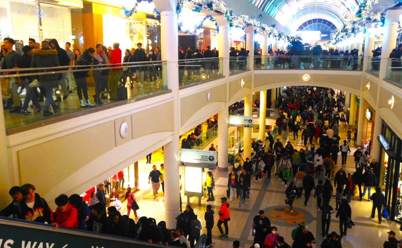 【記者直擊】疫後首個Boxing Day生意火爆 大溫各大商場人山人海