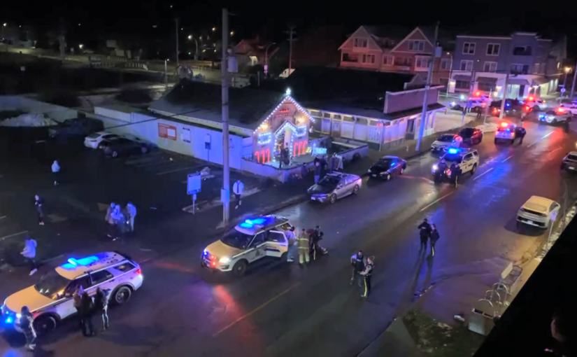 【有片】列治文一酒吧門前午夜驚現「多人大戰」