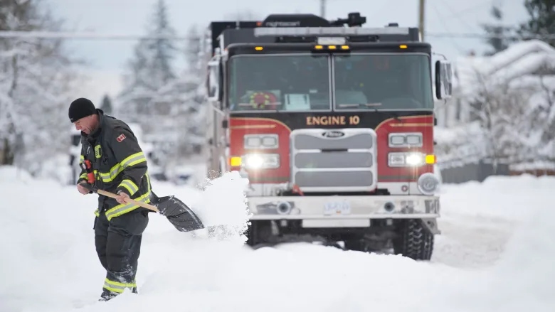 卑詩惡劣天氣沒完  降雪冰雨和冬季風暴將至  洪災風險大增