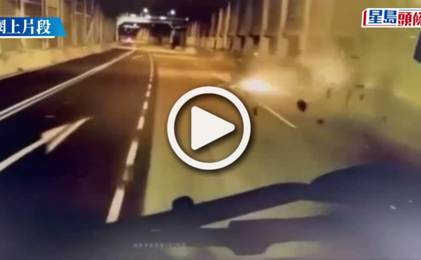 (視頻)屯門公路私家車炒壆反肚 引擎及2車輪飛脫 司機乘客俱傷送院