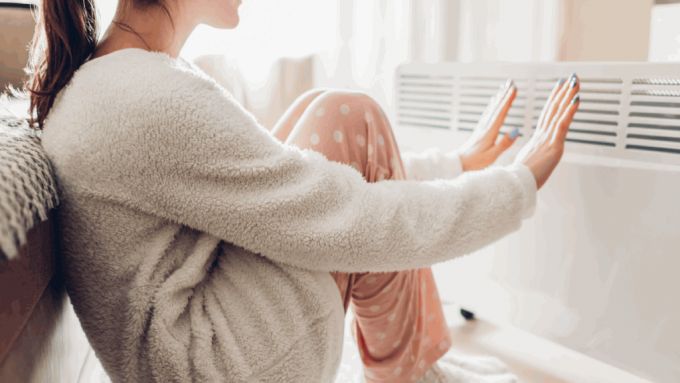 手腳冰冷｜冬天手腳冰冷未必是寒底 中醫教按3情況暖身