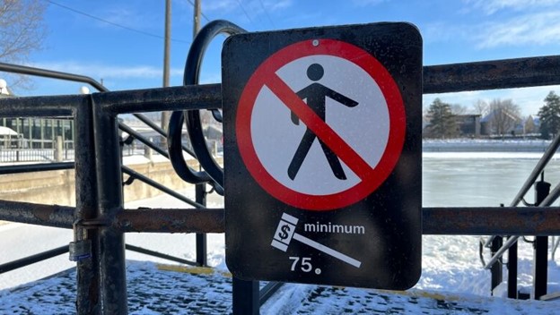 麗都河滑冰場開不開?   氣象家勸告與其望天打卦不如他方滑翔