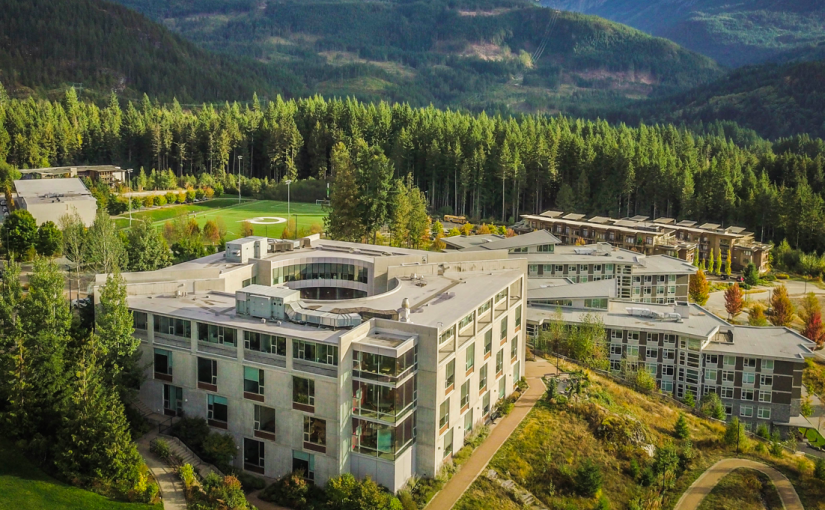 疫情最後壓垮溫哥華旁這所私立大學