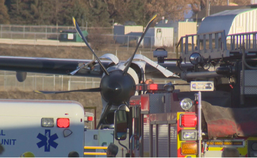 【有片】西捷飛機引擎故障急降基隆拿  乘客聞爆炸聲不停顫抖