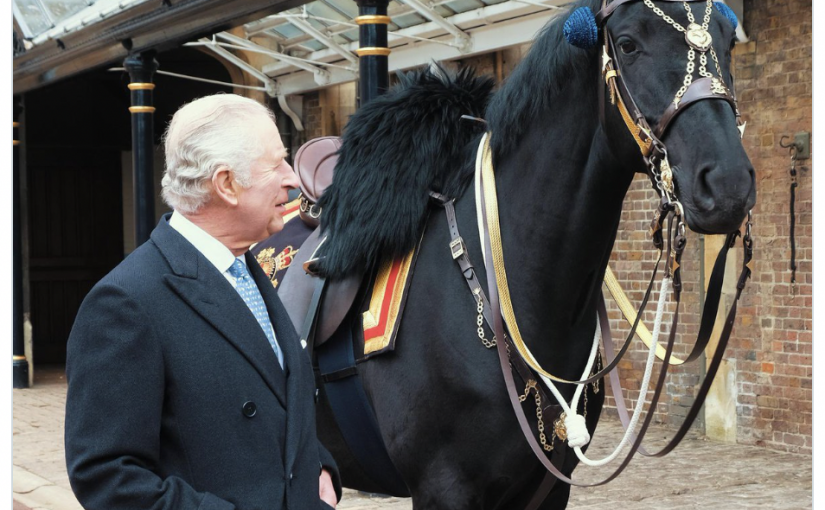加拿大皇家騎警向查理斯三世國王送上新馬