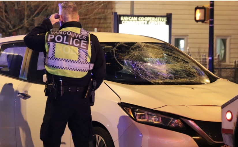 溫哥華市中心東區撞車 3 名行人送往醫院