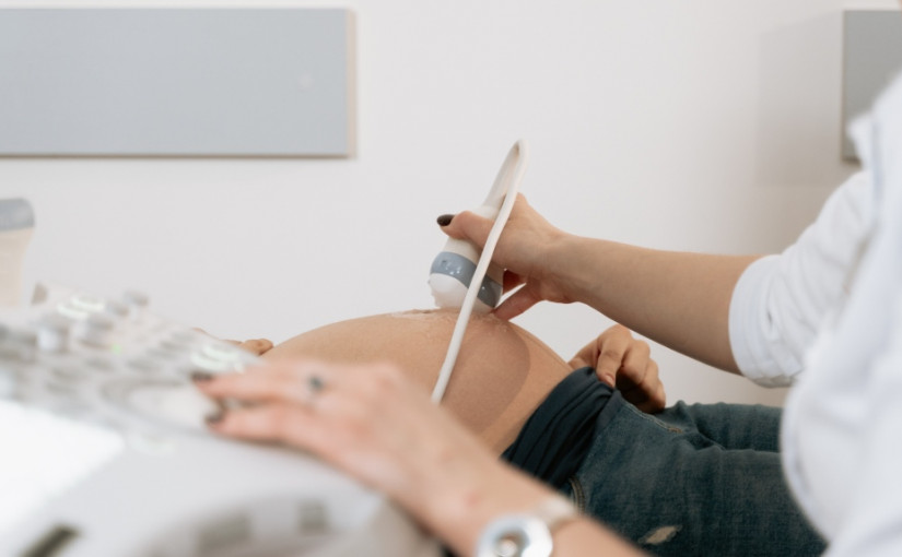 安省終止為無醫保人群提供醫療 準媽媽需為剖腹產預付6,000元