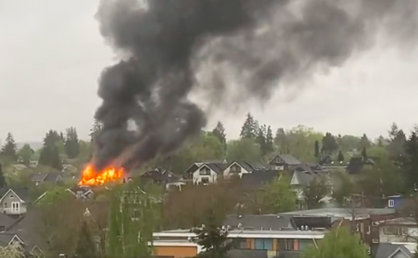 【有片】溫哥華東區新建大樓發生大火