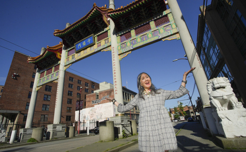 【專題報道：名人遊華埠】【有片】地膽李佩珍潮遊溫哥華華埠 恰到好處的懷舊風