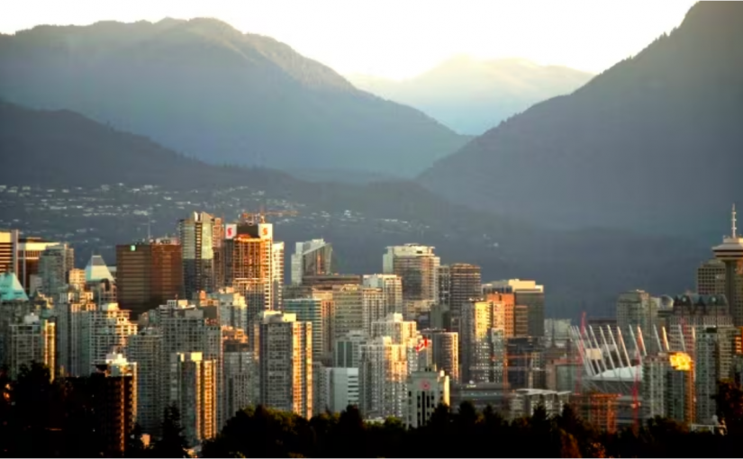 業內人士指加當局表面升息暗地裏放水  憂樓市泡沫越吹越大