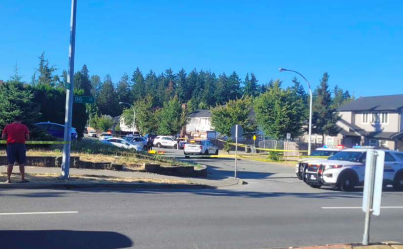 素里槍手光天化日下當街行兇  一男子中彈身亡