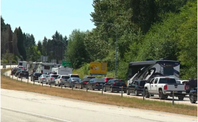 加拿大人追星藍鳥隊和歌后斯威夫特  湧向西雅圖擠爆邊境