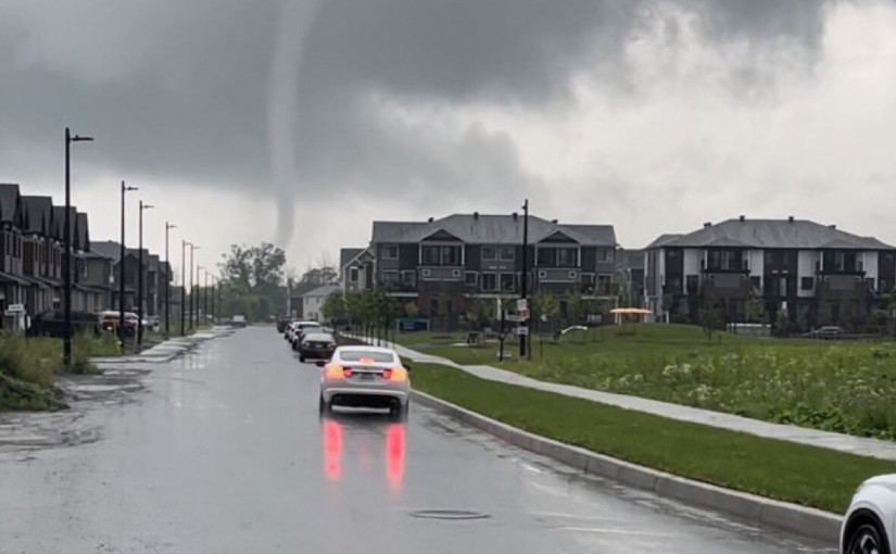 龍捲風吹襲渥太華南郊   屋簷掀起   1,800用戶斷電