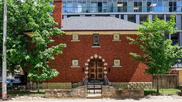 中城最後一棟「釘子戶」獨立屋 超掛牌價逾百萬售出