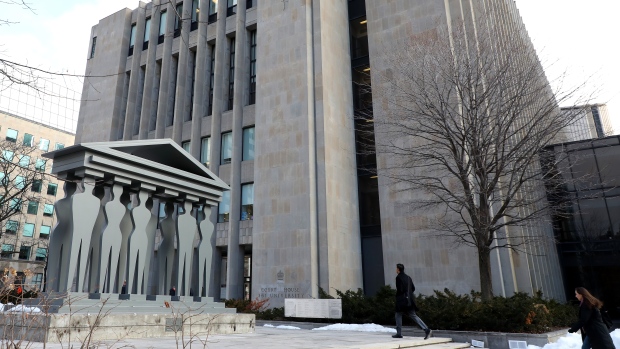 前教師和女學生發展不恰當關係躲過入獄 被判居家軟禁兩年