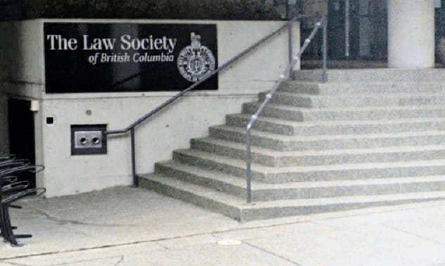 素里假律師代辦移民與離婚 疑騙客戶打掃家居140小時