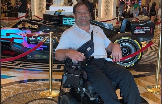 地勤拒助下機 要殘疾客在機艙爬行 加航發代用券賠償