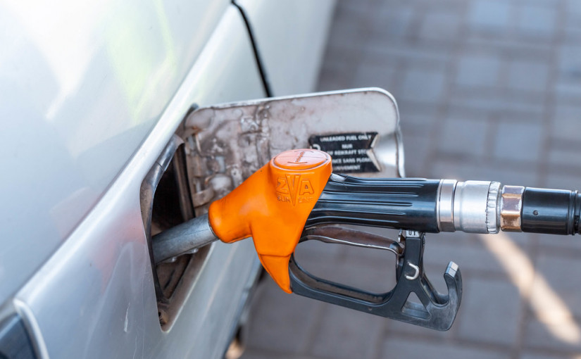 加油等等 周日油價大跌3分 持續三天