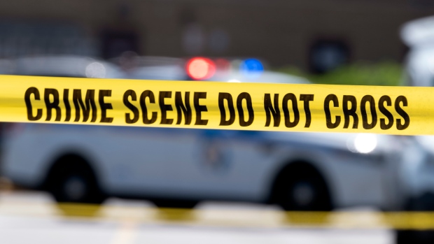 十三年前謀殺案疑犯 皮爾遜機場剛落地即被捕