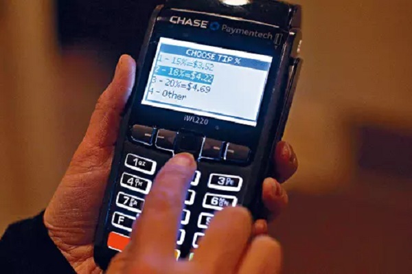 各行業小費給多少非隨意 專家建議自取外賣也給15%