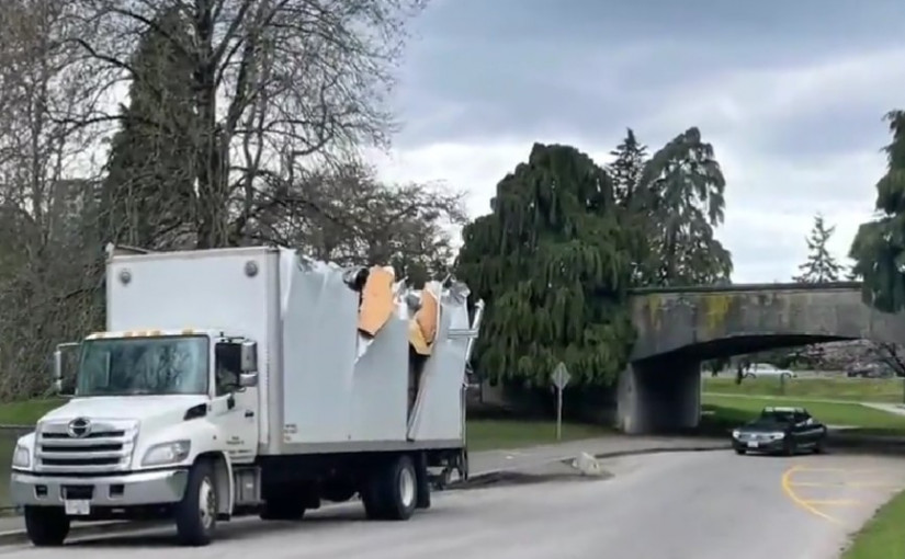 史丹利公園貨車撼天橋  公園局進行調查