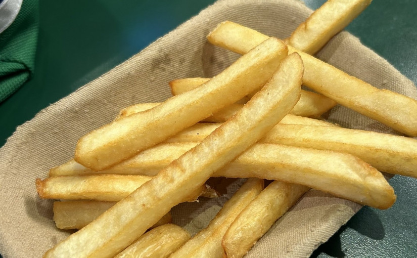 通脹新境界？一小碟薯條售8元 小食店被網民公審