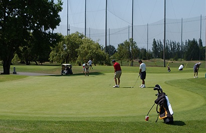溫公園局高爾夫球場遭「極端破壞」 高爾夫車停用