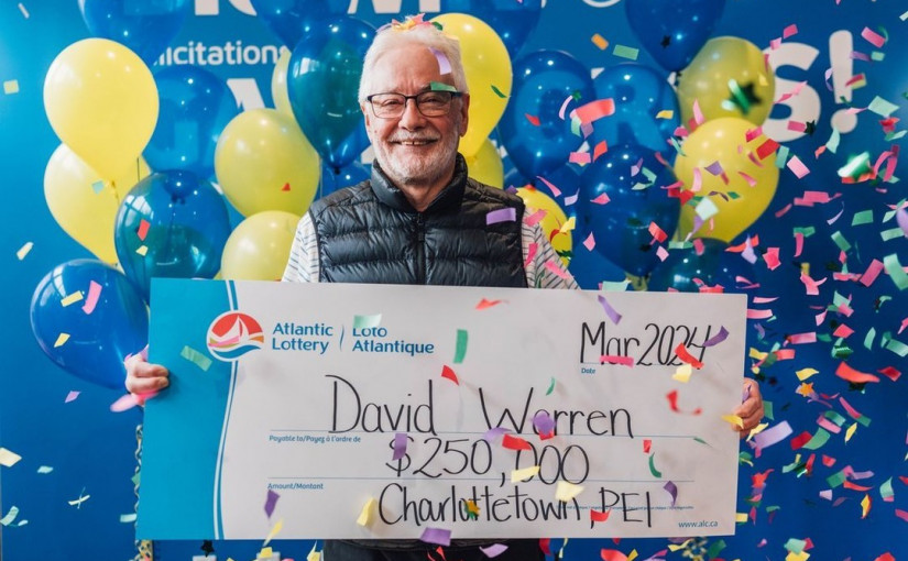 財神兩眷顧 妻中100萬彩票夫刮刮樂拿走25萬