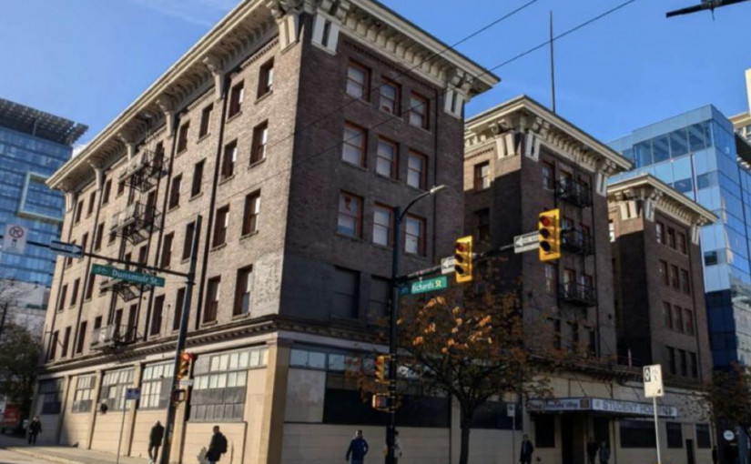 建商擺爛？溫哥華百年建築破舊不堪 市府決定拆除