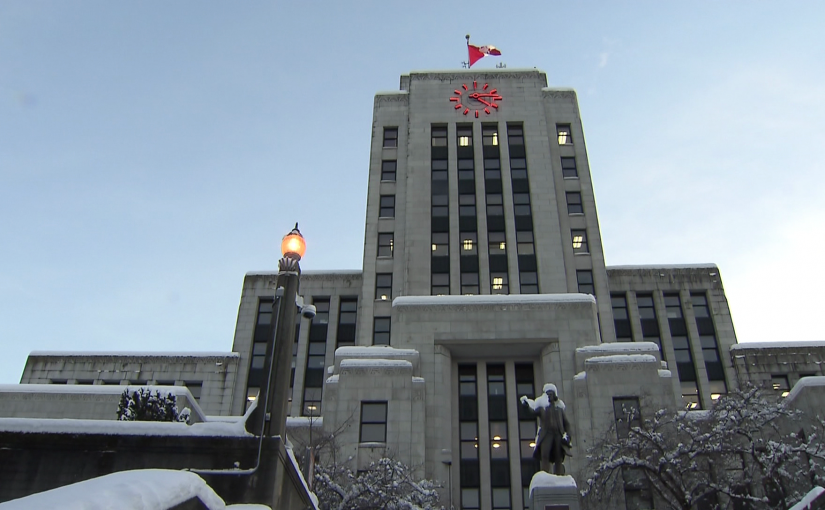 【薪酬比一比】誰是溫哥華市薪酬最高的公務員？