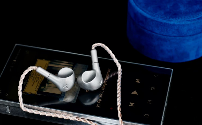 科技|鈦金屬機身平面單元耳機 極致奢華盛惠2700美元