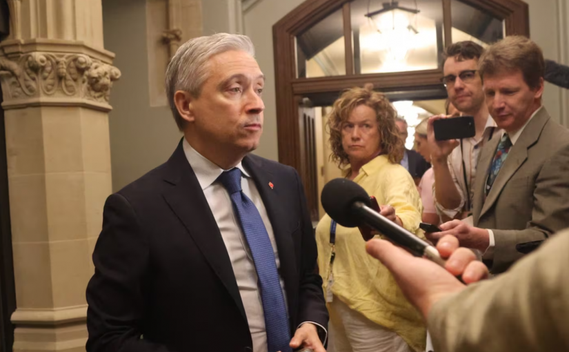 聯邦削減開支 報告預計會有6萬政府僱員失業